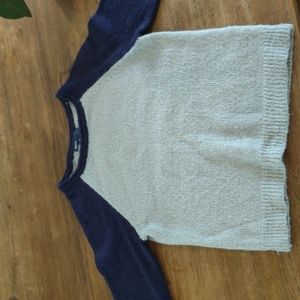 Grey/navy long-sleeved light sweater